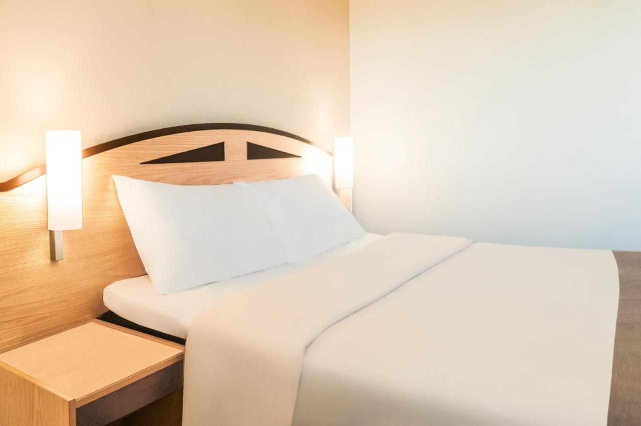Ibis Chesterfield North - Barlborough Dış mekan fotoğraf